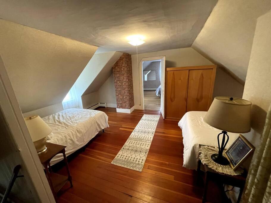 Cute 6-Bedroom Getaway In The Heart Of ลิตเติลตัน ภายนอก รูปภาพ