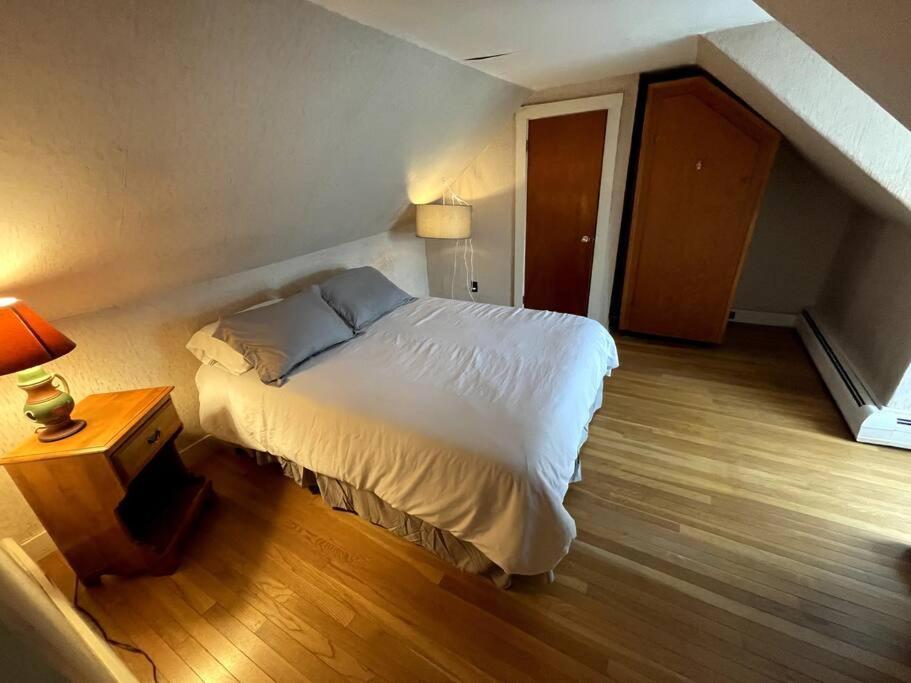 Cute 6-Bedroom Getaway In The Heart Of ลิตเติลตัน ภายนอก รูปภาพ